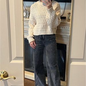 Brand: unknown, Size: Medium, Color: Cream, Model Height: 5’5”